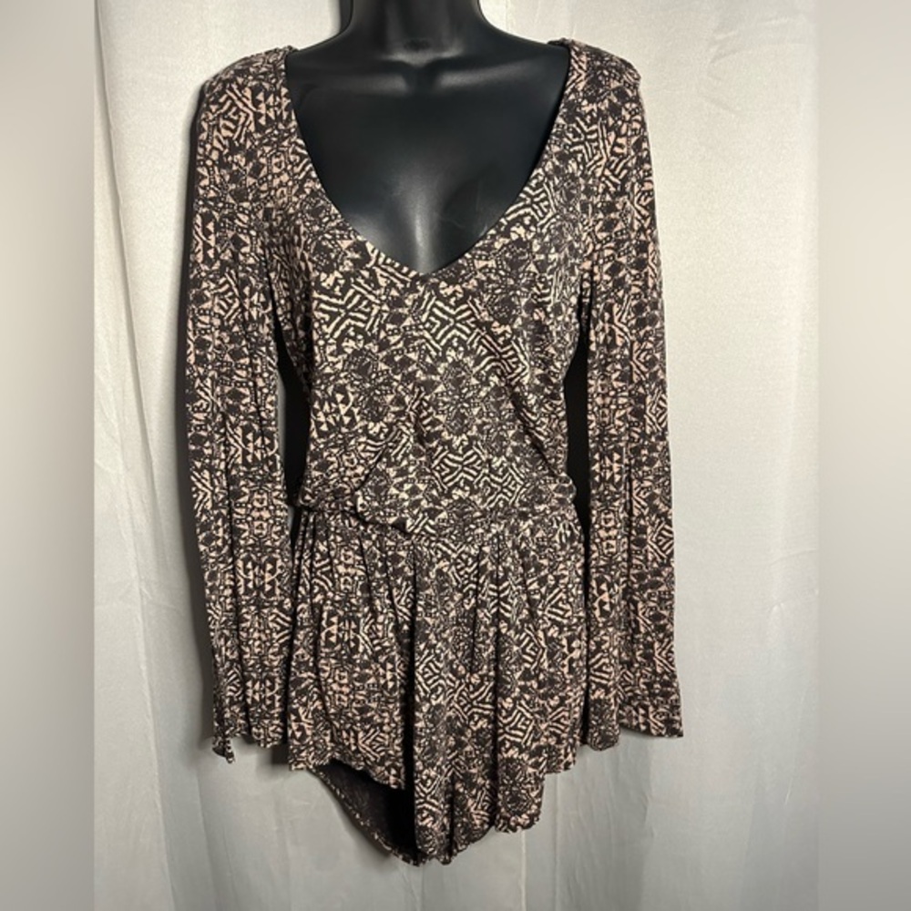 Billabong Womens Long Sleeve Romper Black Tan Geometric Print J2078FRE Size S